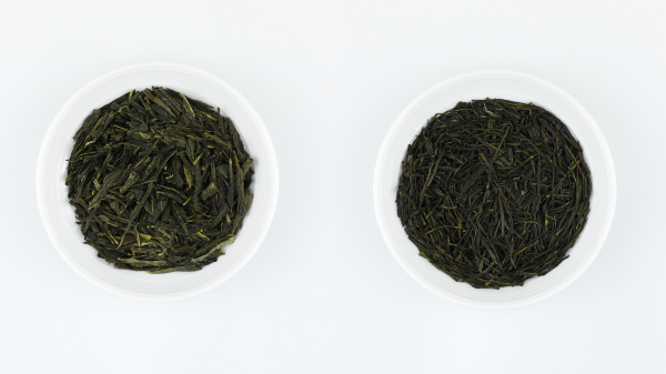 左：蒸青一级-干茶 右：玉露-干茶