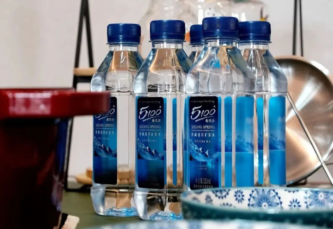 这位尝过啤酒行业酸甜苦辣的快消老将，要死磕卷得一塌糊涂的水业务