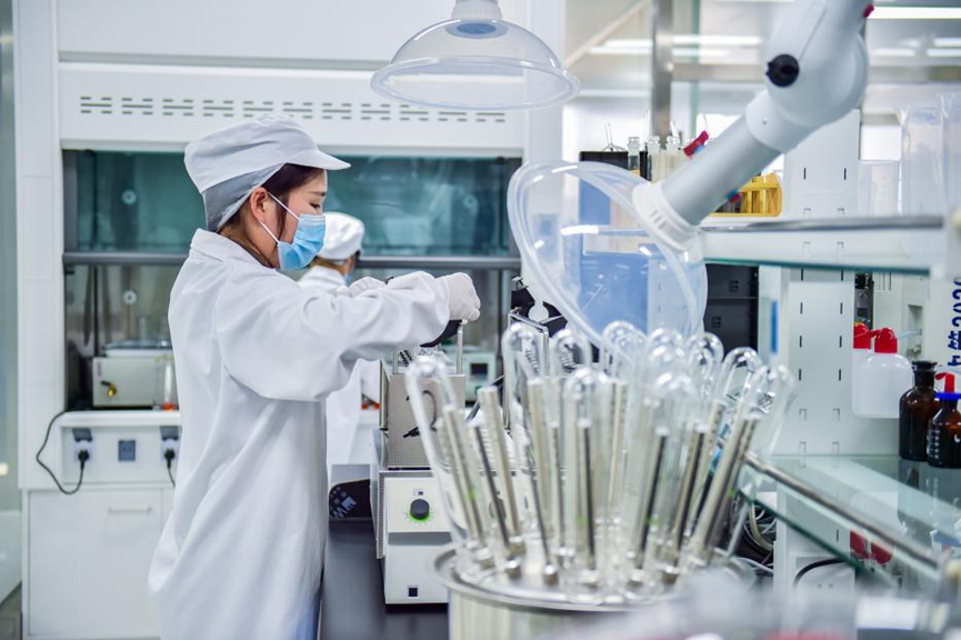 认养一头牛实验室 图片来源：公众号@认养一头牛 