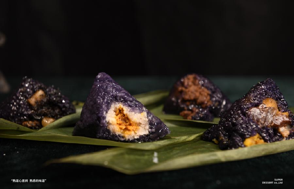 熟道乌米粽创新口味：燕麦仁小米芋泥乌米粽 、陈皮桂花洗沙乌米粽